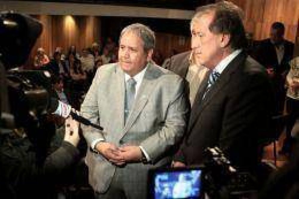 Bancos: Palazzo y Brito firmaron un �in�dito� acuerdo-marco laboral mundial