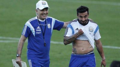 Lavezzi pica en punta y ser�a el reemplazante de Ag�ero ante Suiza el martes