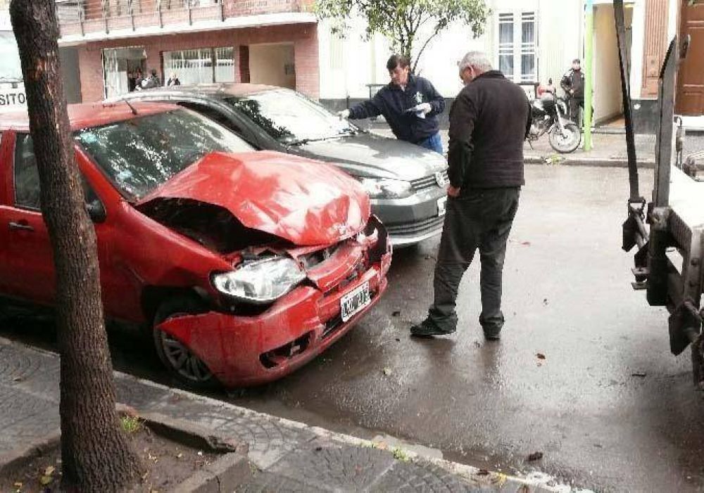 Veh�culos mal estacionados: aseguran que se colocan alrededor de 60 cepos por d�a
