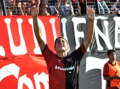 La intenci�n de la comisi�n directiva de Newell's es retener al Tanque Ponce
