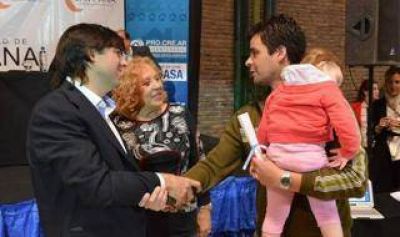 El titular de la Anses visit� Campana, Z�rate y Baradero