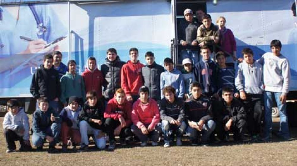 La Unidad Sanitaria M�vil en el Club Villarino 