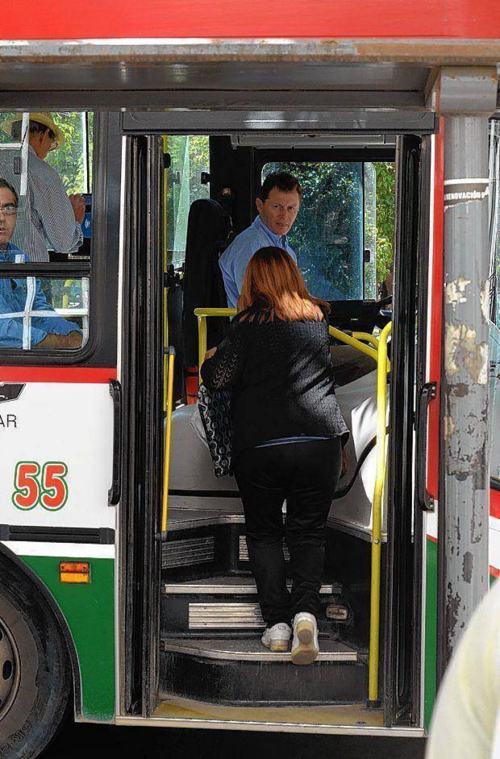 Analizan mejoras para el servicio de colectivos