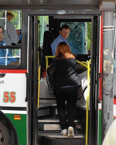 Analizan mejoras para el servicio de colectivos