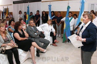 Con agradecimientos, Anah� Carbone se despidi� de su cargo