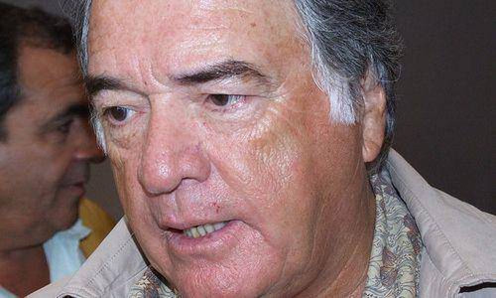 Barrionuevo dijo que la Presidenta �le tiene que pedir la renuncia� a Boudou