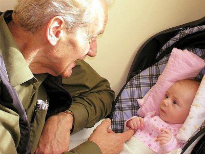 Fallo pol�mico: si el padre no paga los alimentos del hijo, tendr� que hacerlo el abuelo