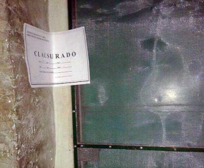 Clausuran una pizzer�a por venta de alcohol fuera del horario permitido
