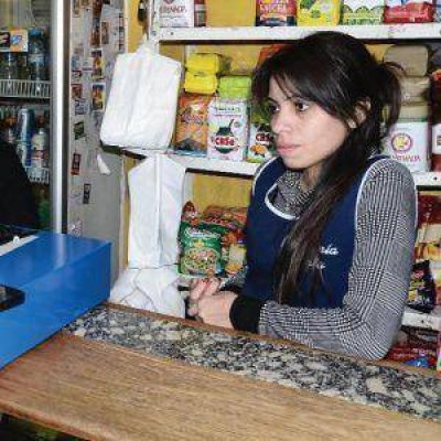 Toman a clienta de reh�n en una panader�a
