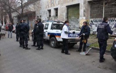 Clausuraron otros tres prost�bulos en la Ciudad 