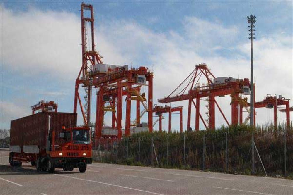 Ya ponen en marcha la nueva terminal de contenedores del Puerto La Plata 