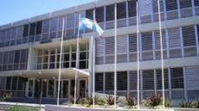 Los judiciales hablan de un paro por mejoras salariales