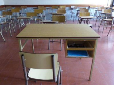 Crece el malestar de los padres por el extenso paro en colegios de la UNR