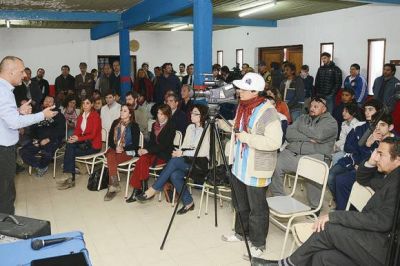 Buzzi convoc� a la sociedad a �llenar de vida� los Centros de Encuentro