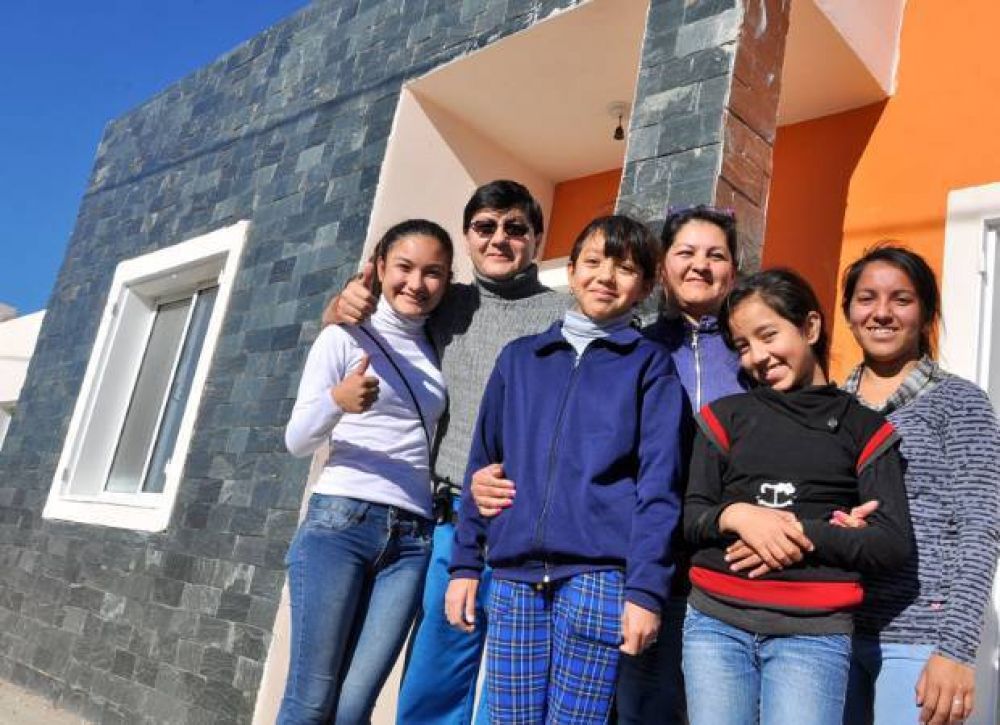 Unas 650 familias, a pocos pasos de recibir la llave de su hogar