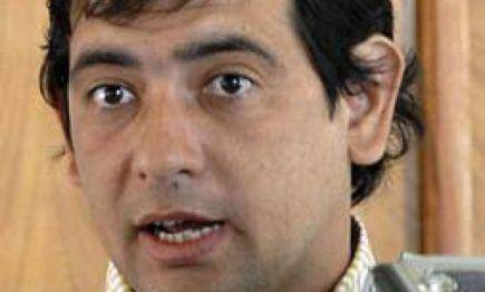 Losada, muestra su inoperancia en situaciones de contingencia