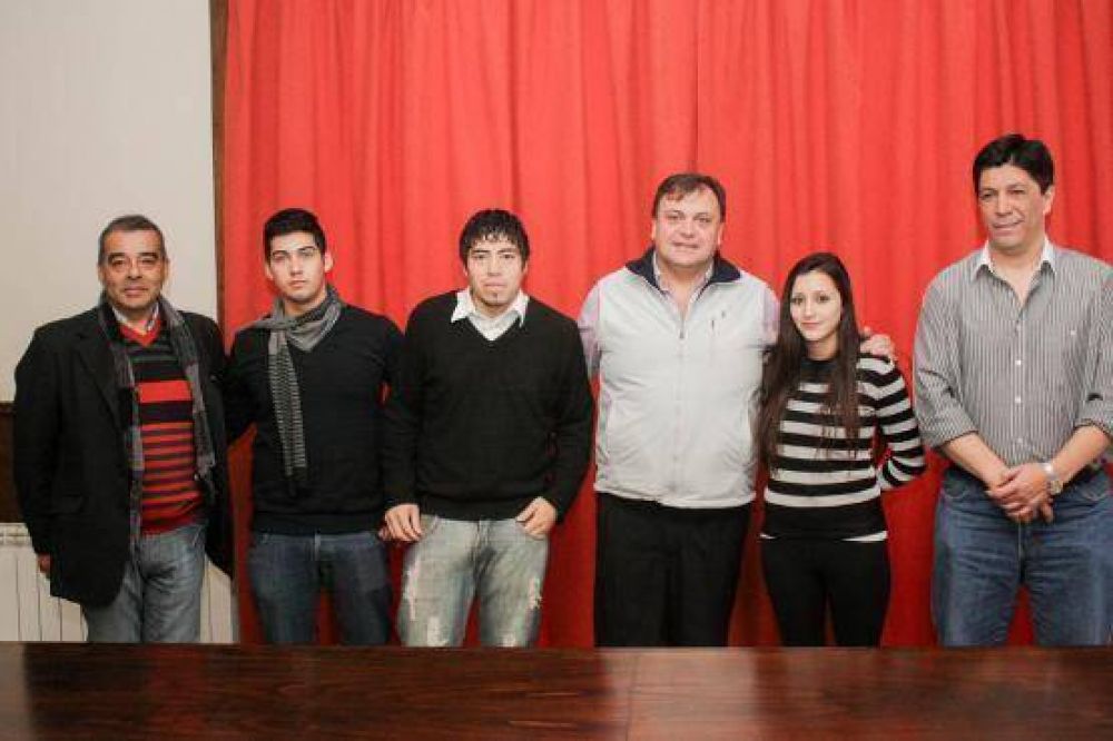 Belloni firm� convenio para realizar pasant�as con alumnos de la Escuela Industrial N� 9