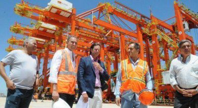 Scioli tiene lista la terminal de TecPlata pero por la crisis no llega ning�n barco