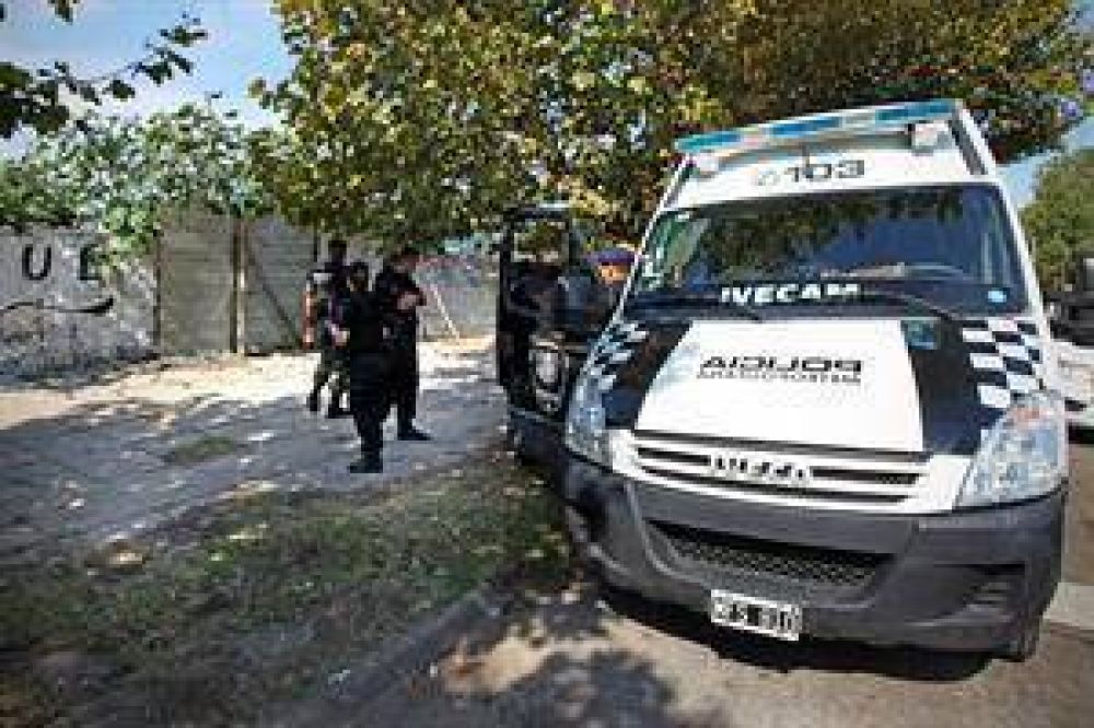 Mataron a dos j�venes durante un partido de f�tbol barrial