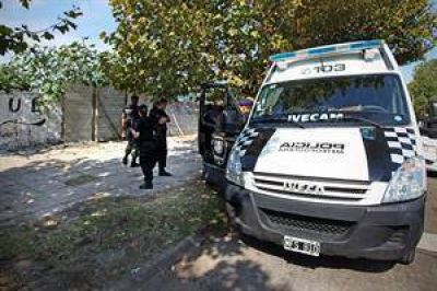 Mataron a dos j�venes durante un partido de f�tbol barrial