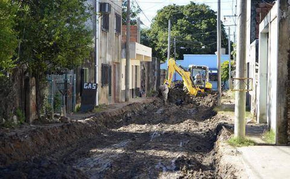 Iniciaron las obras para la pavimentaci�n del pasaje Mitre en el barrio Sur