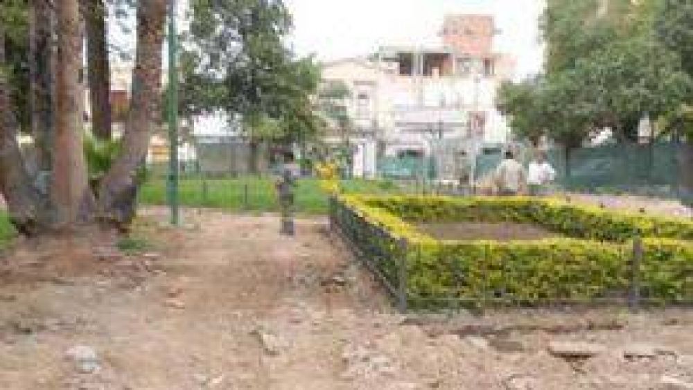 Aseguran que la obra de la plaza �est� un 95% avanzada�
