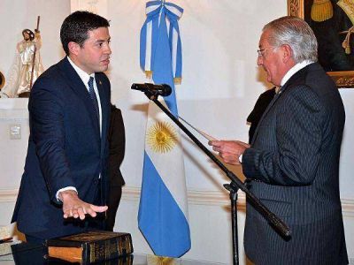 Fellner posesion� a nuevos funcionarios