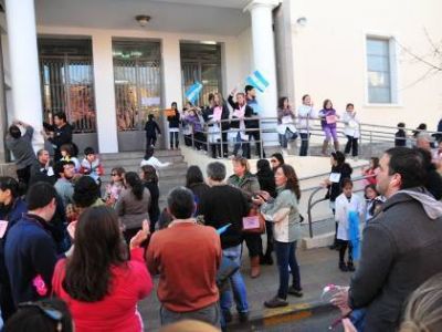 Los padres de la Mixta pidieron que sus hijos vuelvan a clases