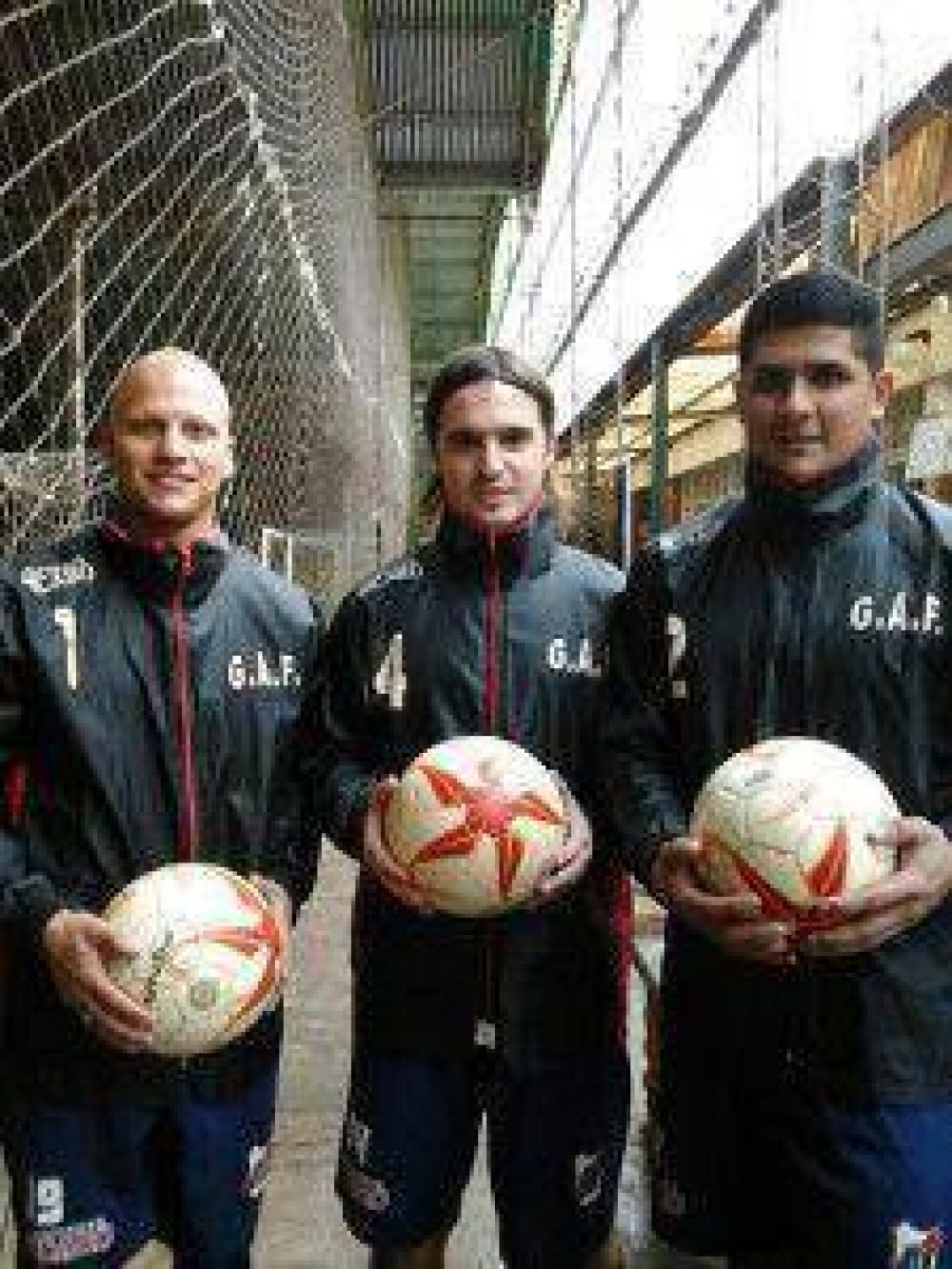 Guaran� sum� tres refuerzos y contin�a la preparaci�n
