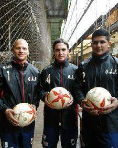 Guaran� sum� tres refuerzos y contin�a la preparaci�n