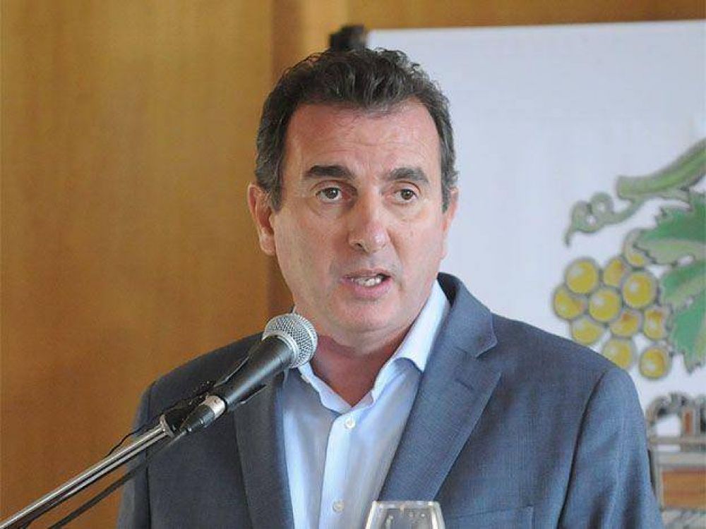 P�rez arm� un plan de emergencia con recortes ante el fallo de la Corte que le prohibi� endeudarse