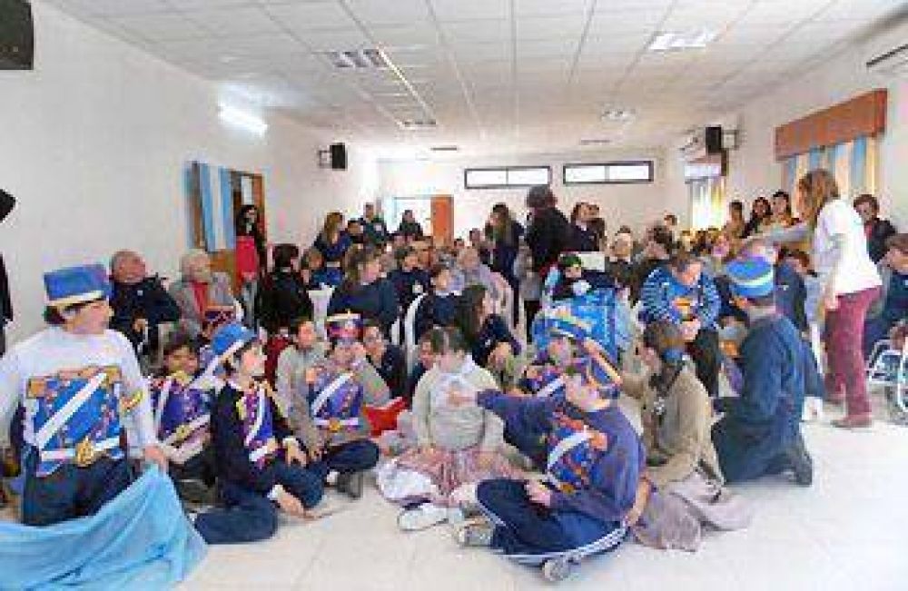 Emotiva jornada �por la identidad y la inclusi�n� en el Hogar San Camilo