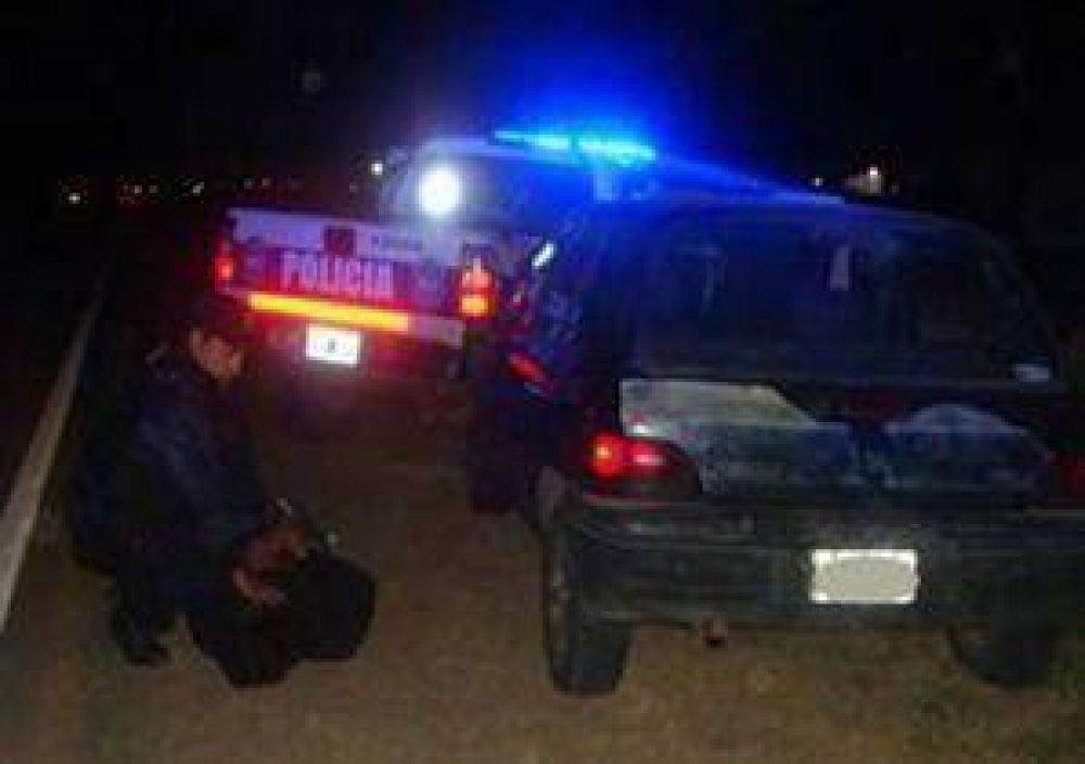 Detienen a pareja con 3 kg de marihuana en la ruta 188