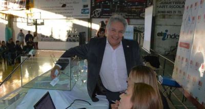 Bosetti encabez� nuevo sorteo de Viviendas en Club Facundo