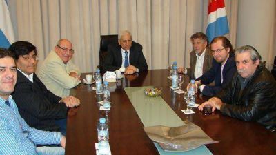 Jornada de trabajo agrario: Neder recibi� a funcionarios