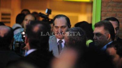Alperovich, sobre el procesamiento de Boudou: 
