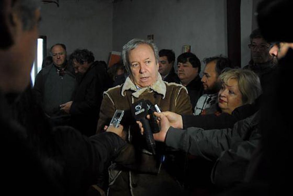 Mineras �o pagan o las demandamos�