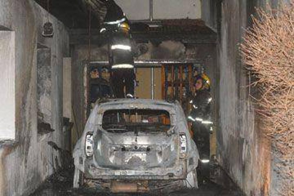 Testigos y c�maras son esenciales para detener a los �quemacoches�