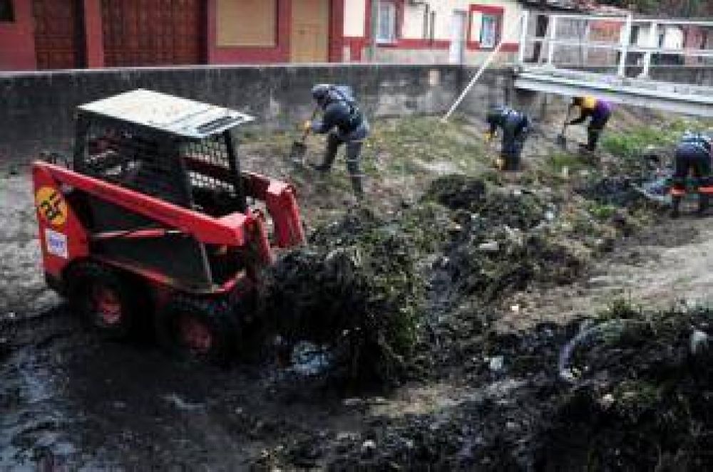 Limpiar�n 65km de canales en la ciudad