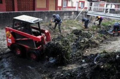 Limpiar�n 65km de canales en la ciudad