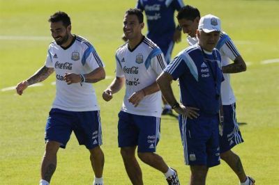 Alejandro Sabella se la juega por Ezequiel Lavezzi, que cumplir� una doble funci�n