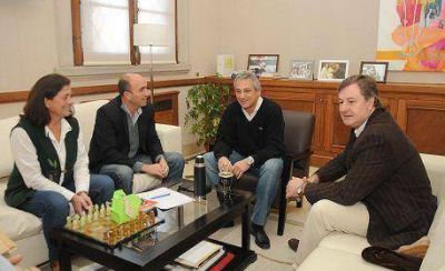 Jos� Eseverri recibi� al Diputado Nacional Omar Ducl�s