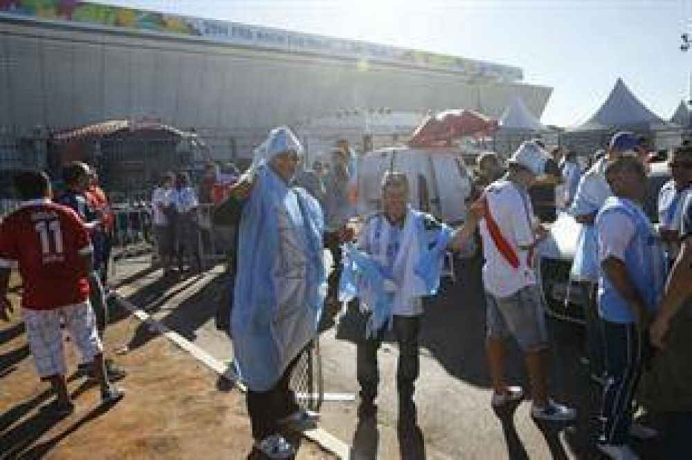 Copa del Mundo 2014: peregrinar por una entrada en San Pablo