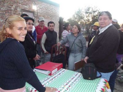Acosta se reuni� con vecinos del asentamiento Chaco Unidos
