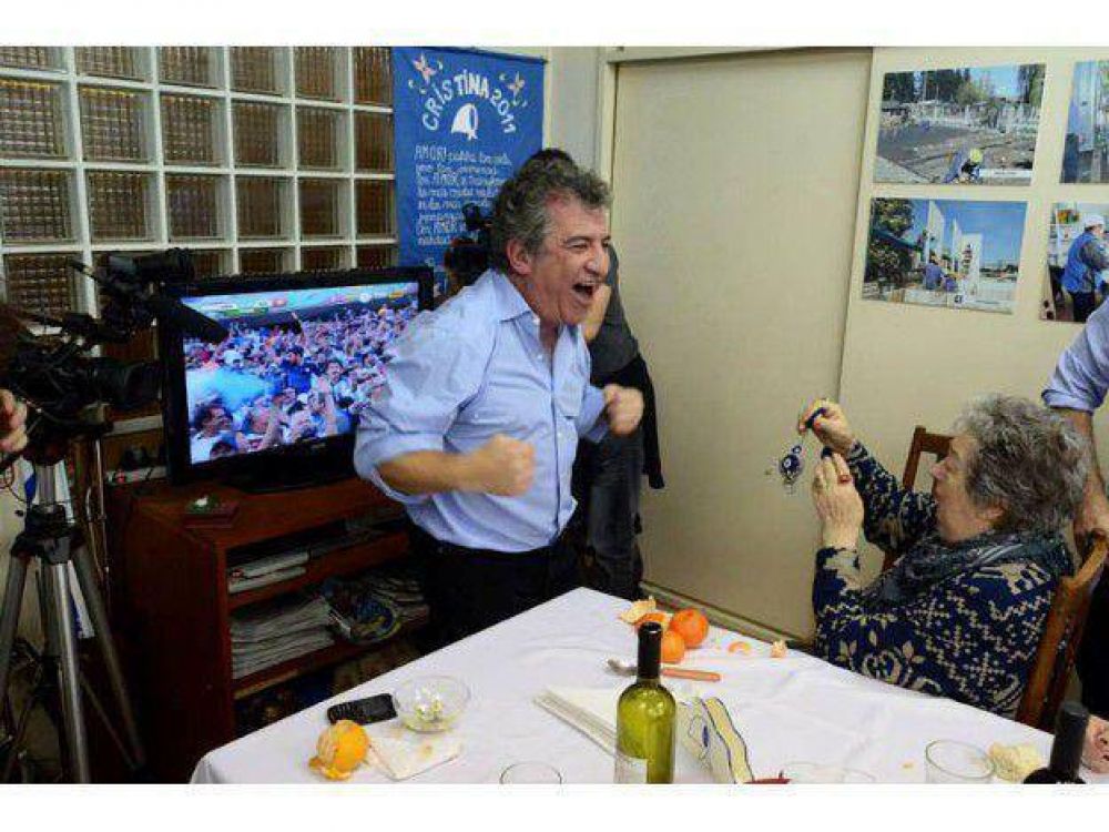 Urribarri mir� el partido con las Madres de Plaza de Mayo