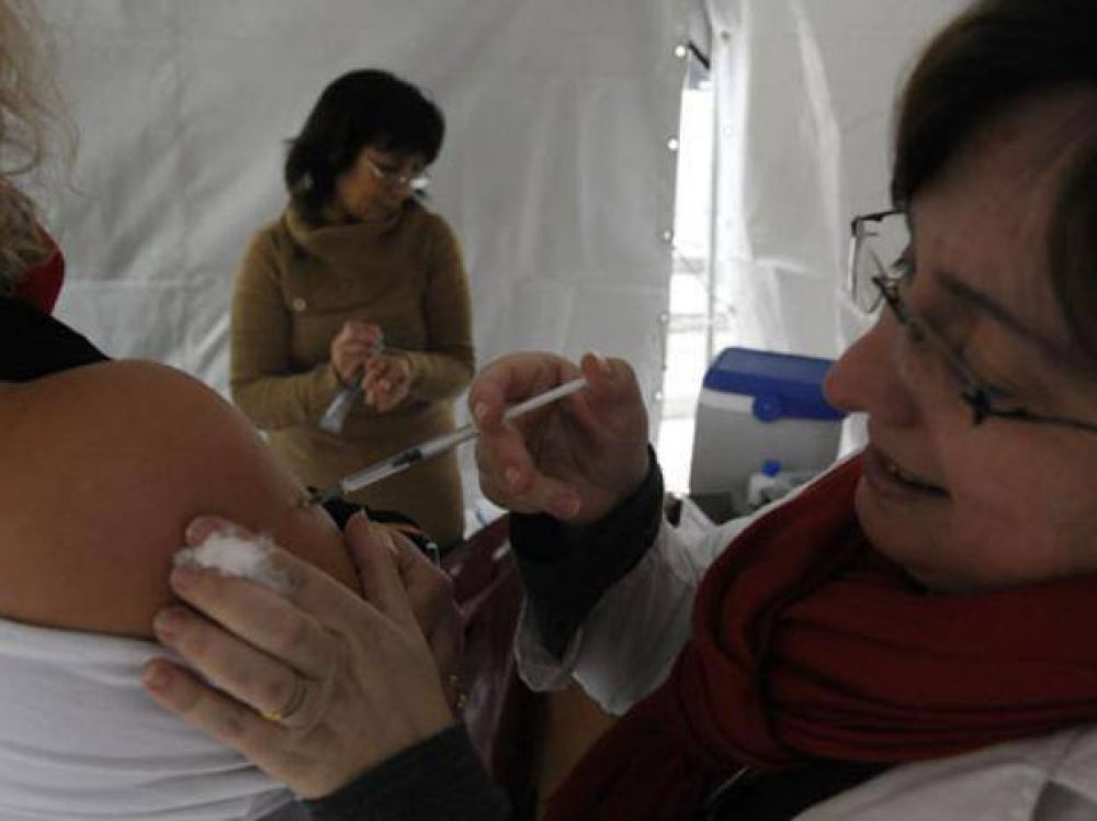 El virus de la gripe ya circula en Rosario y aconsejan vacunarse en los centros de salud