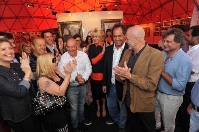 El Museo del Mar (otra caja peronista) que pelean �Manino� y �Cucurucho�; viva Quilmes (la cerveza) 