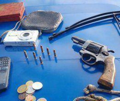 Persecuci�n y detenci�n de dos ladrones  