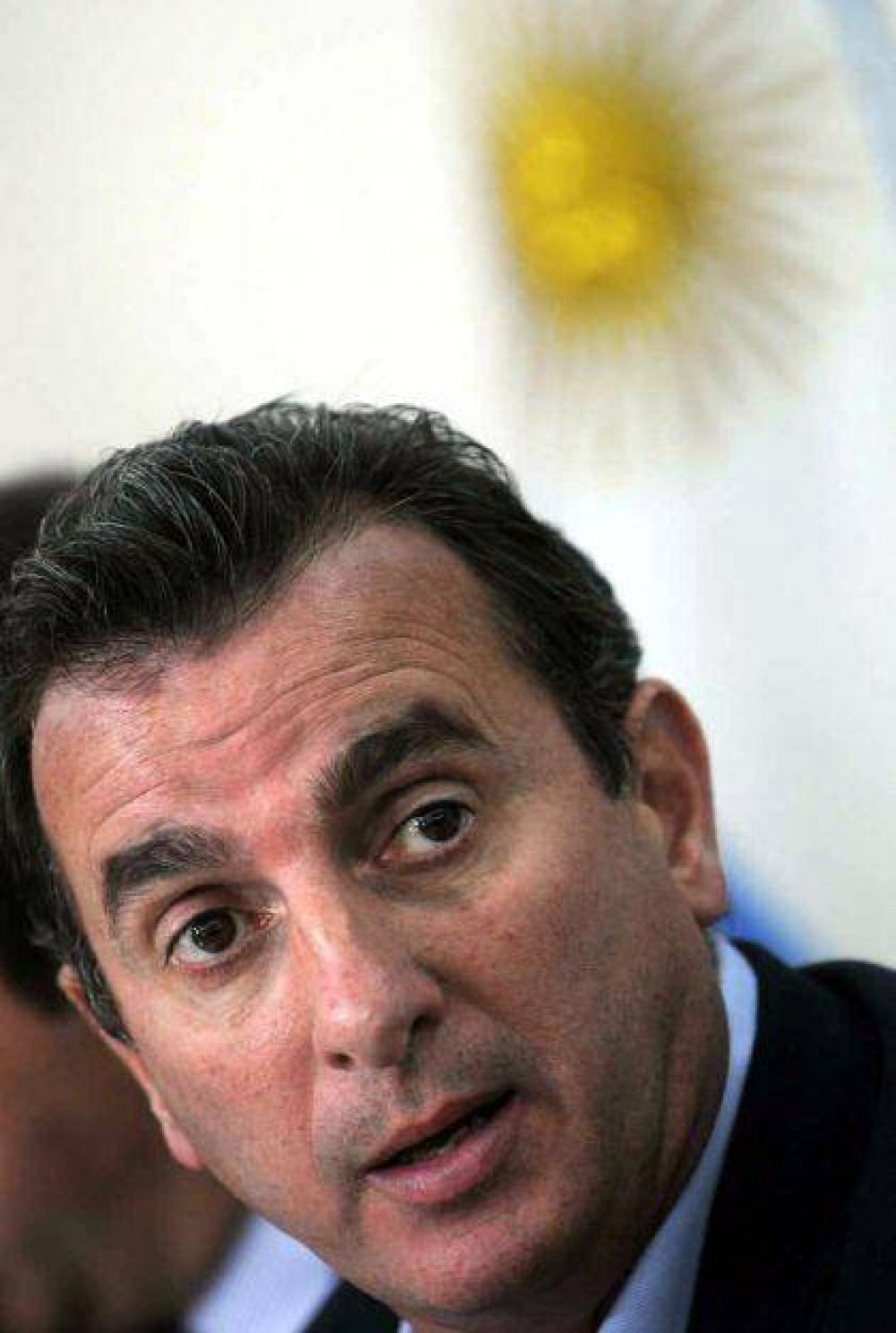 P�rez amaga paralizar la obra p�blica