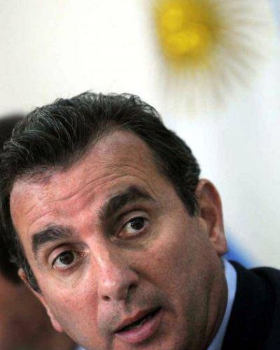 P�rez amaga paralizar la obra p�blica